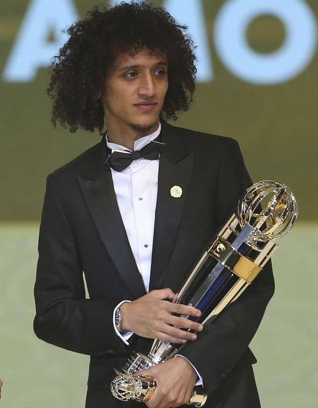 他,为了家人的未来效忠阿联酋,昔日亚洲足球先生,在伤病里沉沦