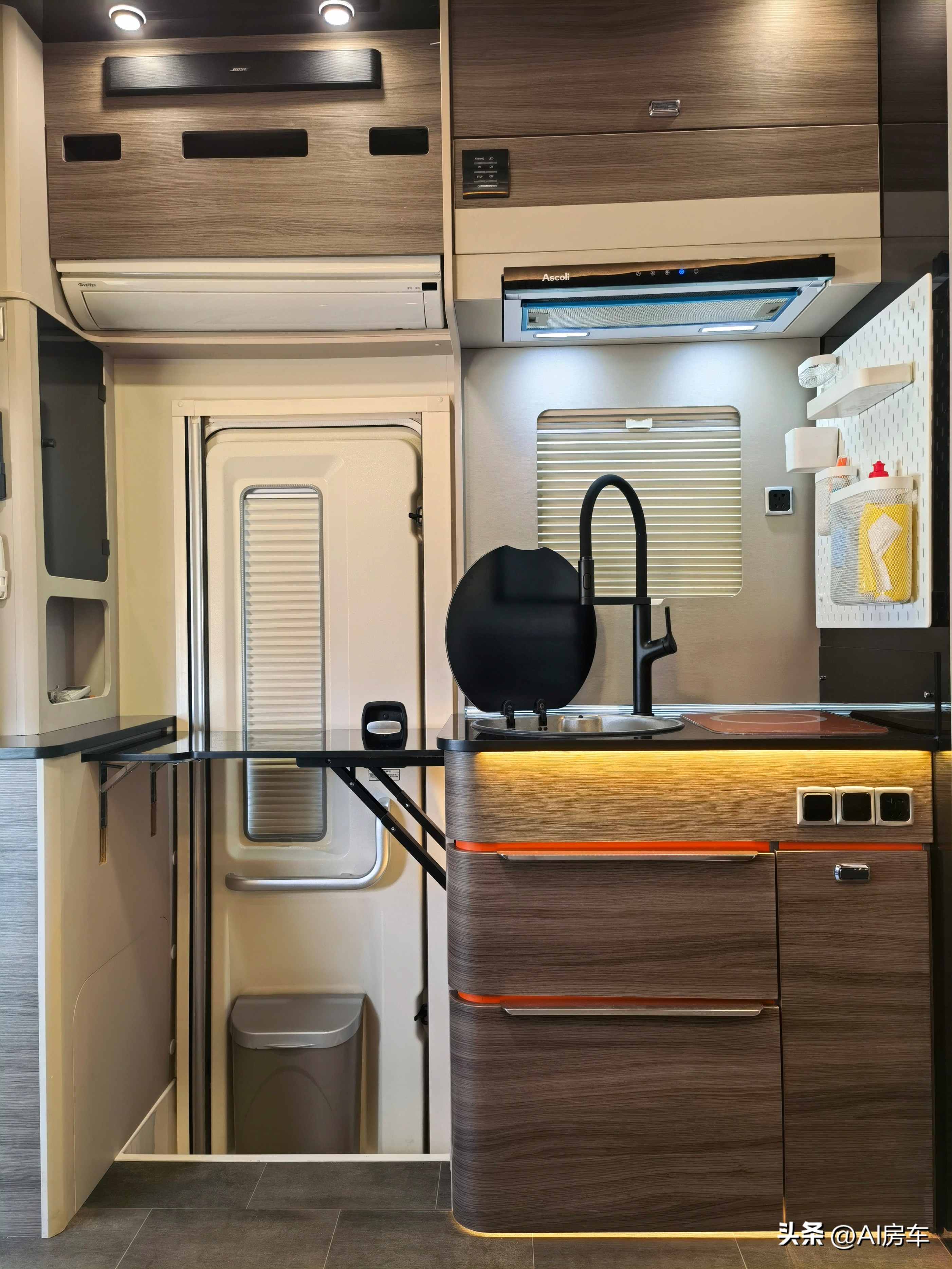 空间和配置都不错,续东2022定制洲际旅行版房车