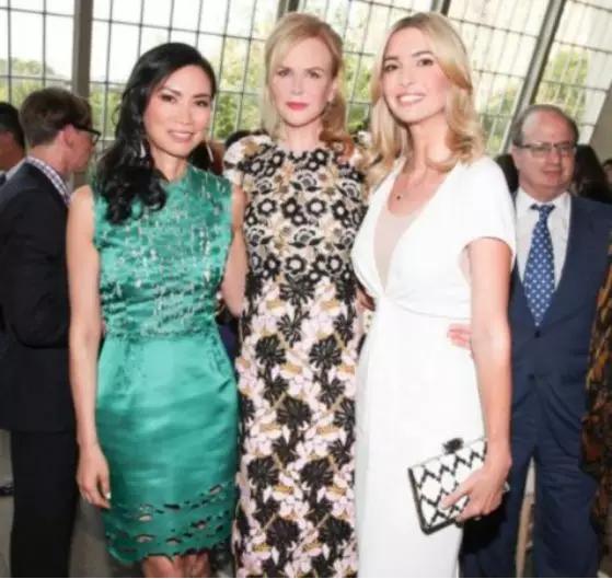 50岁邓文迪离婚后生活,邓文迪离婚靠什么生活