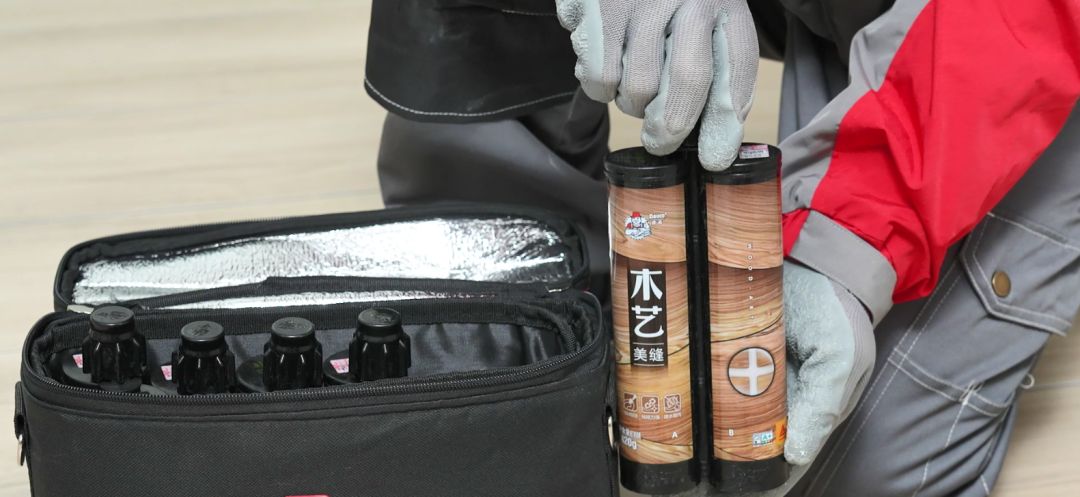 美缝这样做，砖面不会“蹭”到胶丨背胶想要好，方法用料都要好！