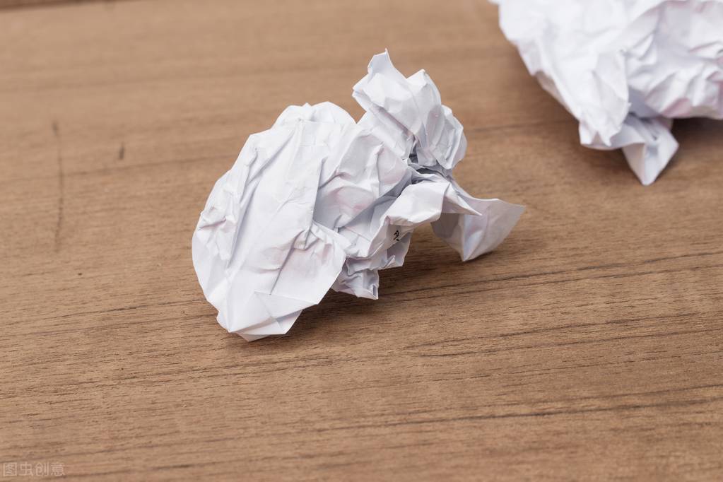 鞋子买小了挤脚怎么办板鞋,鞋子买小了挤脚最快的解决办法