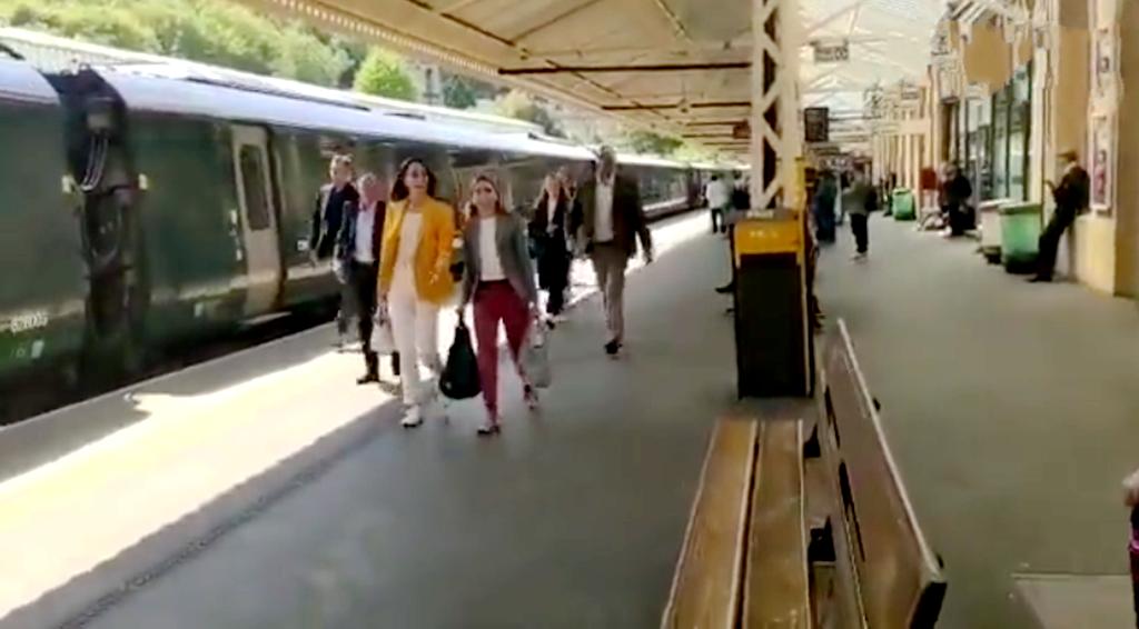 凯特威廉王妃穿搭,凯特王妃穿搭分析