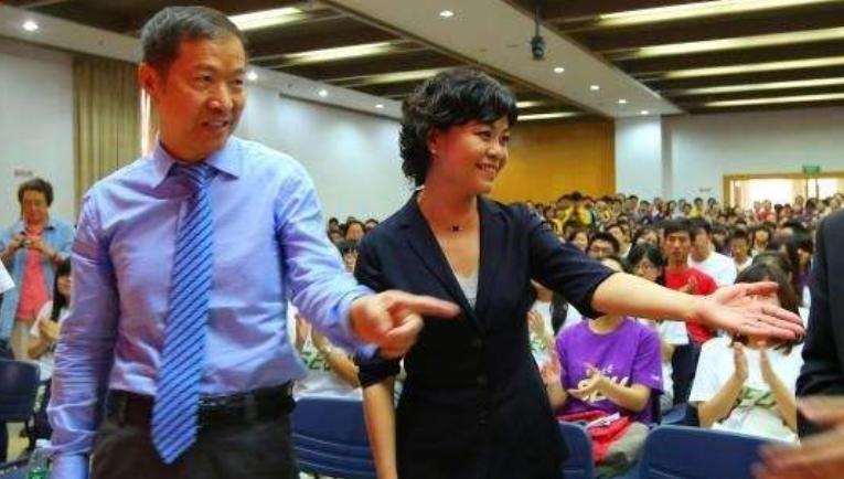 中国作协主席铁凝，50岁等来良缘：我宁可没有，也绝不凑合