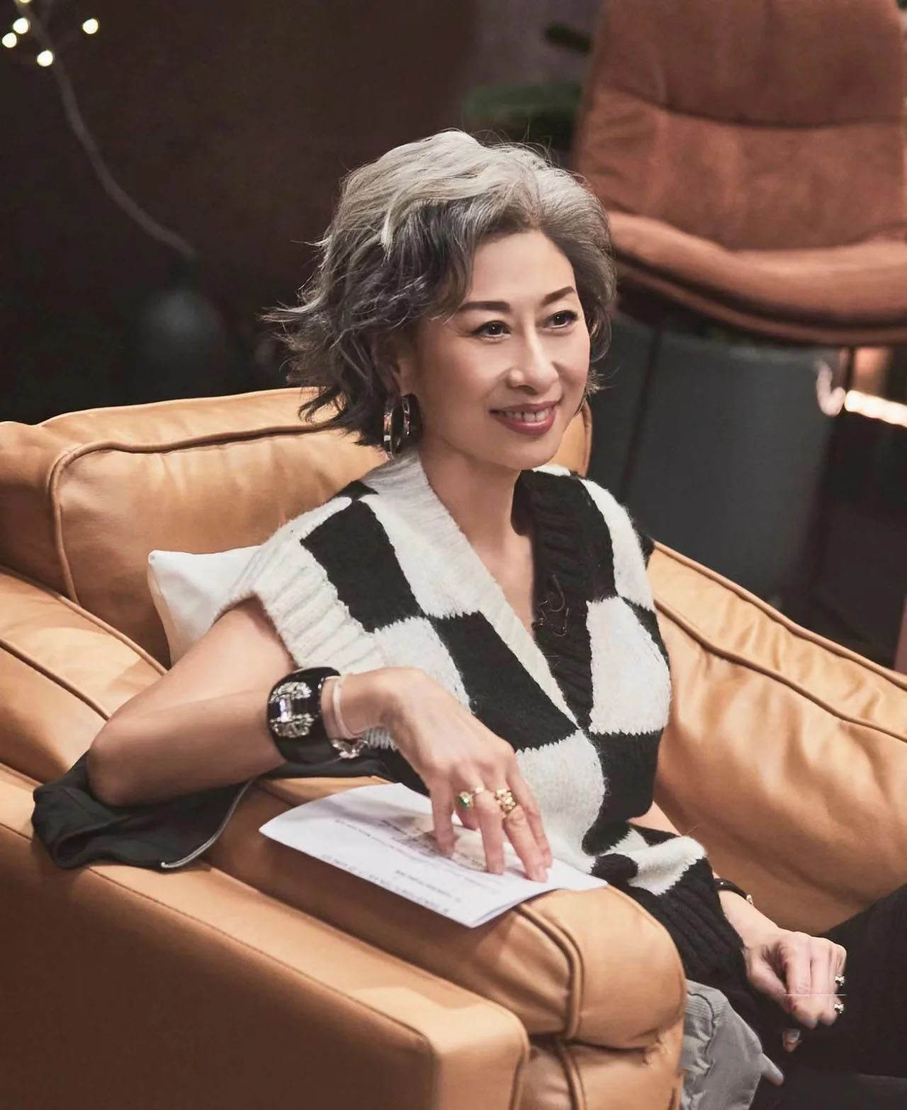 这才是奶奶辈该有的搭配,这才是奶奶辈的穿搭