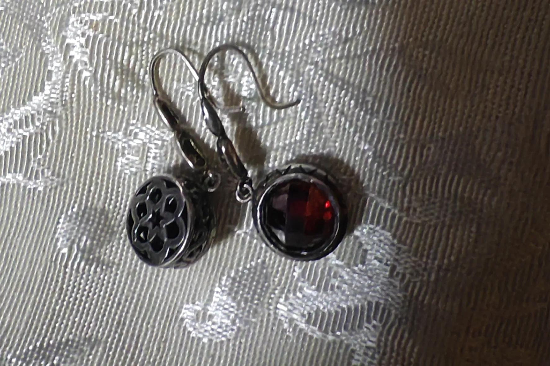 银饰品氧化了怎样光亮如新,银饰品氧化后如何打理