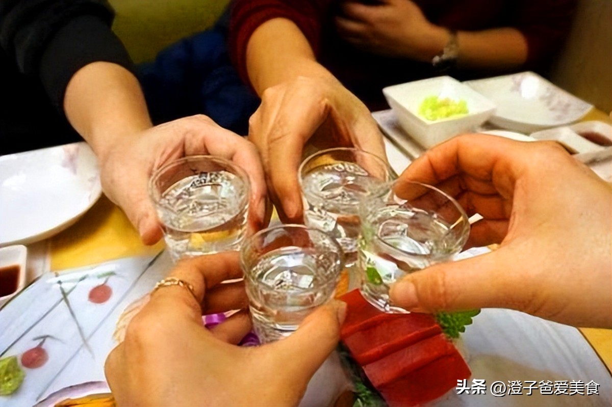 70鍚庤仛浼氭檼閰掓鐧介厭鍗曠伀鐖嗘湅鍙嬪湀,鑰佸悓瀛﹁仛浼氬枬鐧介厭