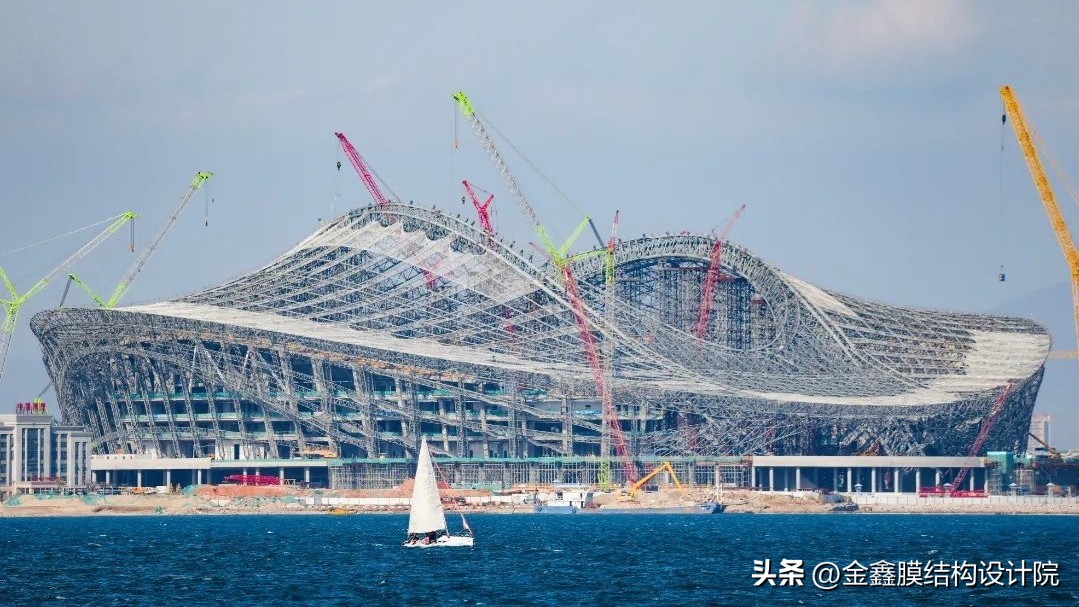 厦门白鹭体育场设计单位,厦门白鹭体育场有顶棚吗