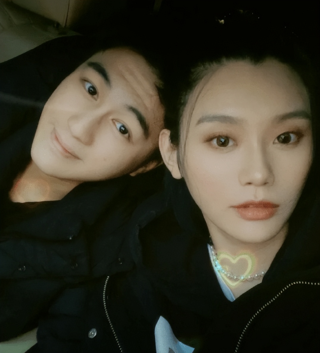 何猷君豪门之争,任正非的女儿姚安娜和何猷君