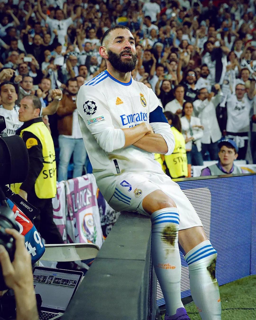 足坛新星姆巴佩身价人民币,足坛年薪排行榜姆巴佩