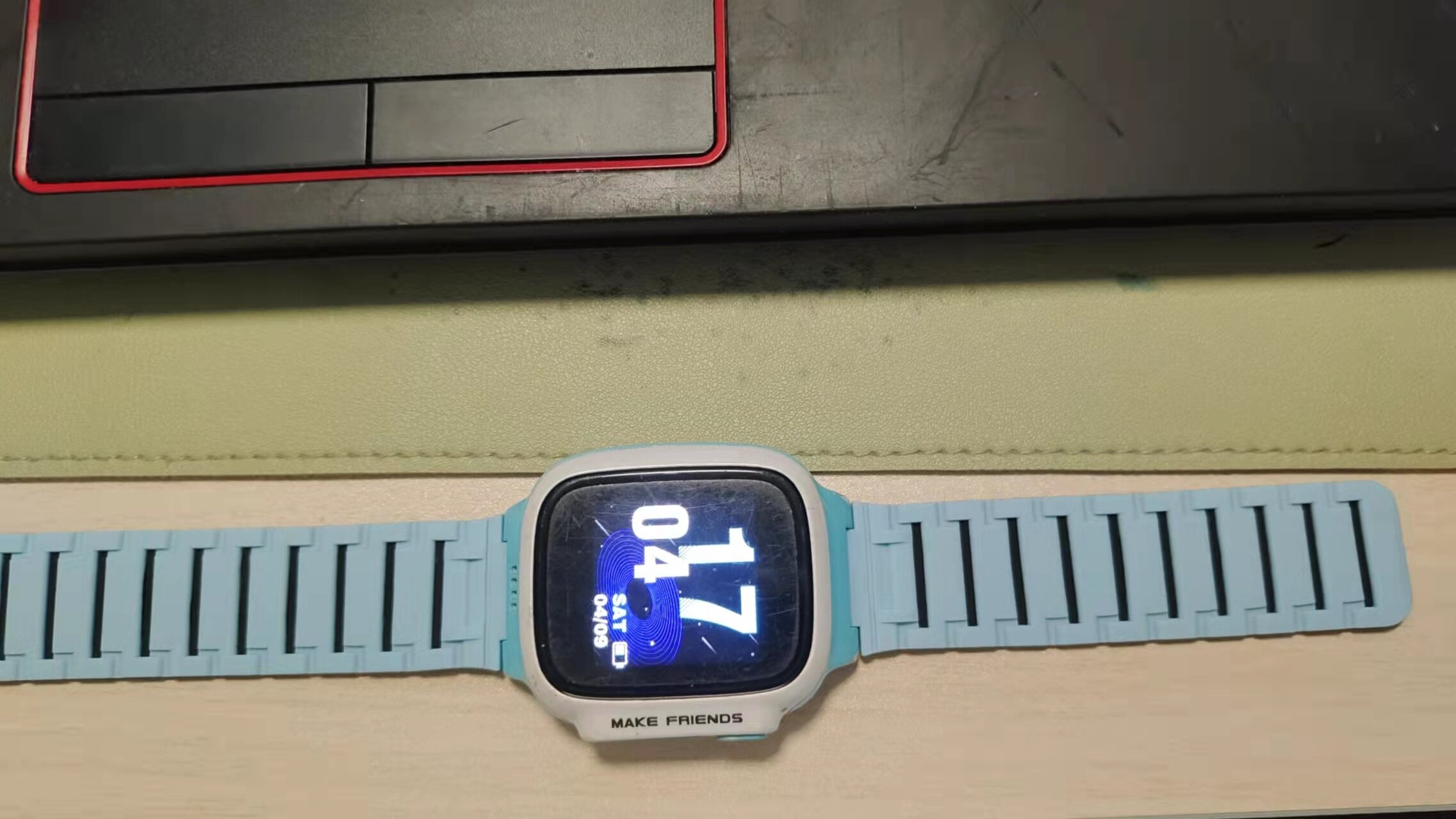 小天才z6更换电池教程 (小天才手表更换电池需要多少钱)