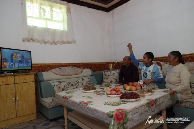 梅西你带我们长大我们陪你到老,梅西为中国队加油