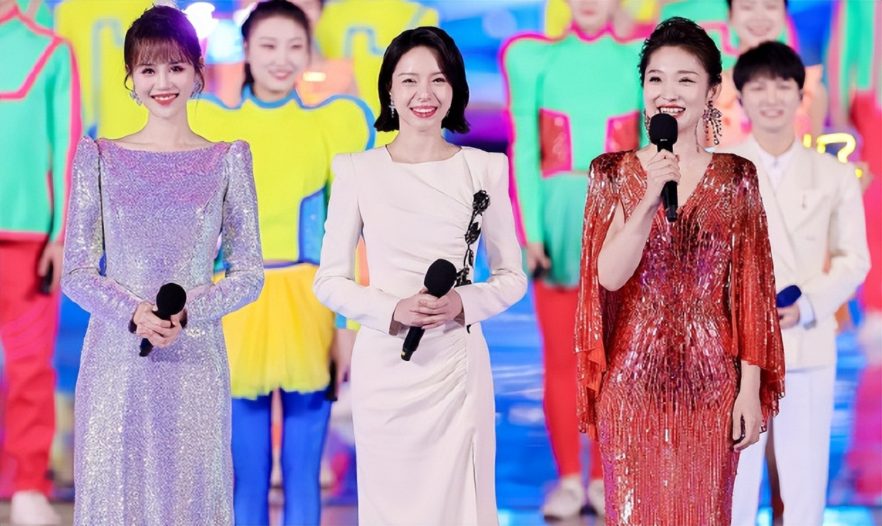 央视主持人组合同台,央视百位主持同台