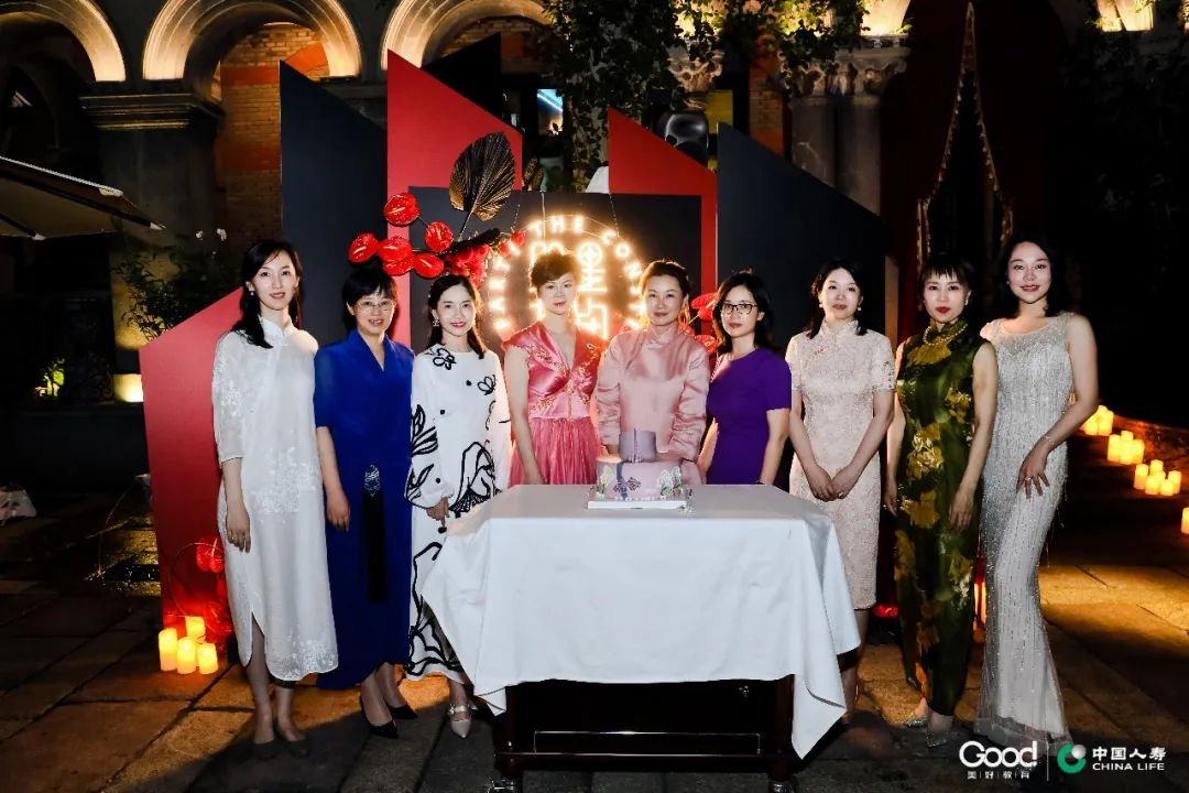 |双星有约|美好星座派对，美好同学在西子湖畔演绎复古摩登范儿