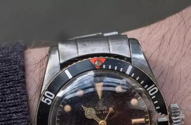 二十年前的帝舵手表能卖多少钱,他买了一百多万的手表