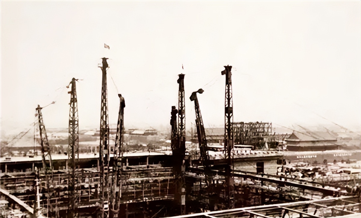 人民大会堂用了多少钢筋,人民大会堂建筑奇迹