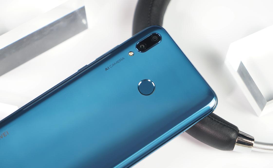 2018华为降价最狠的旗舰机,华为旗舰机现在还值得入手吗