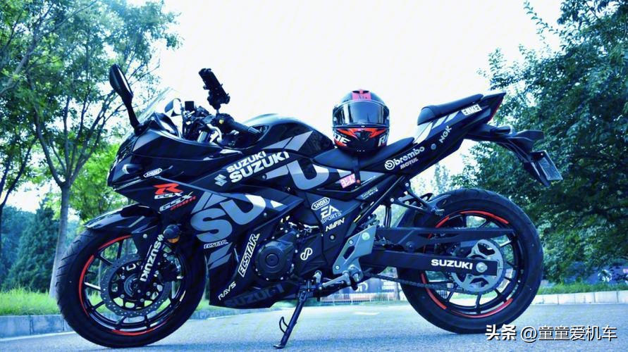 铃木gsx250r和别的仿赛区别,全新铃木gsx250r还值得买吗
