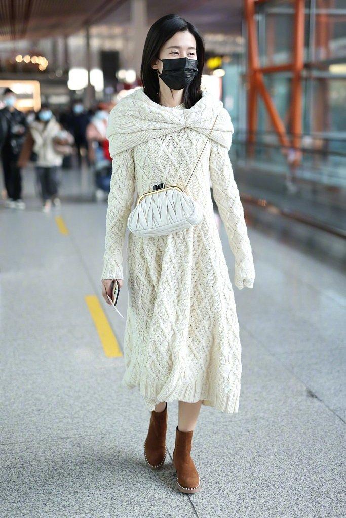 乔欣169cm,乔欣穿的黑色裙子