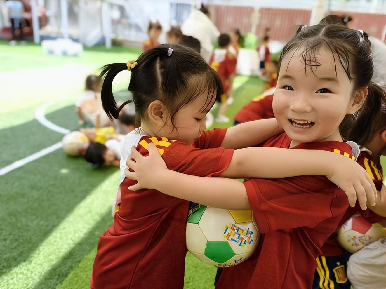 全国足球特色幼儿园创建申报报告,深圳光明凤凰塘家幼儿园