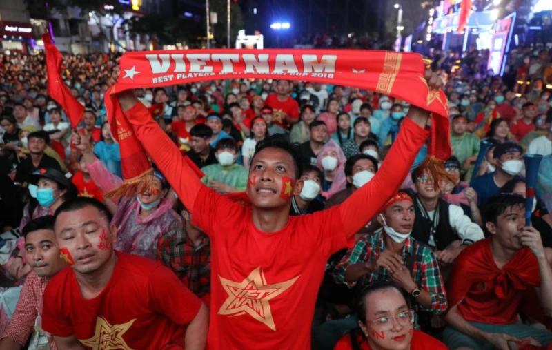 中国足球输越南足球5比1,中国足球战胜强大的越南足球队