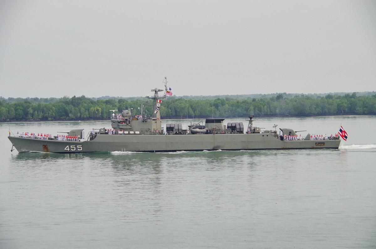 泰国海军071型船坞,泰国071e登陆舰到泰国了吗