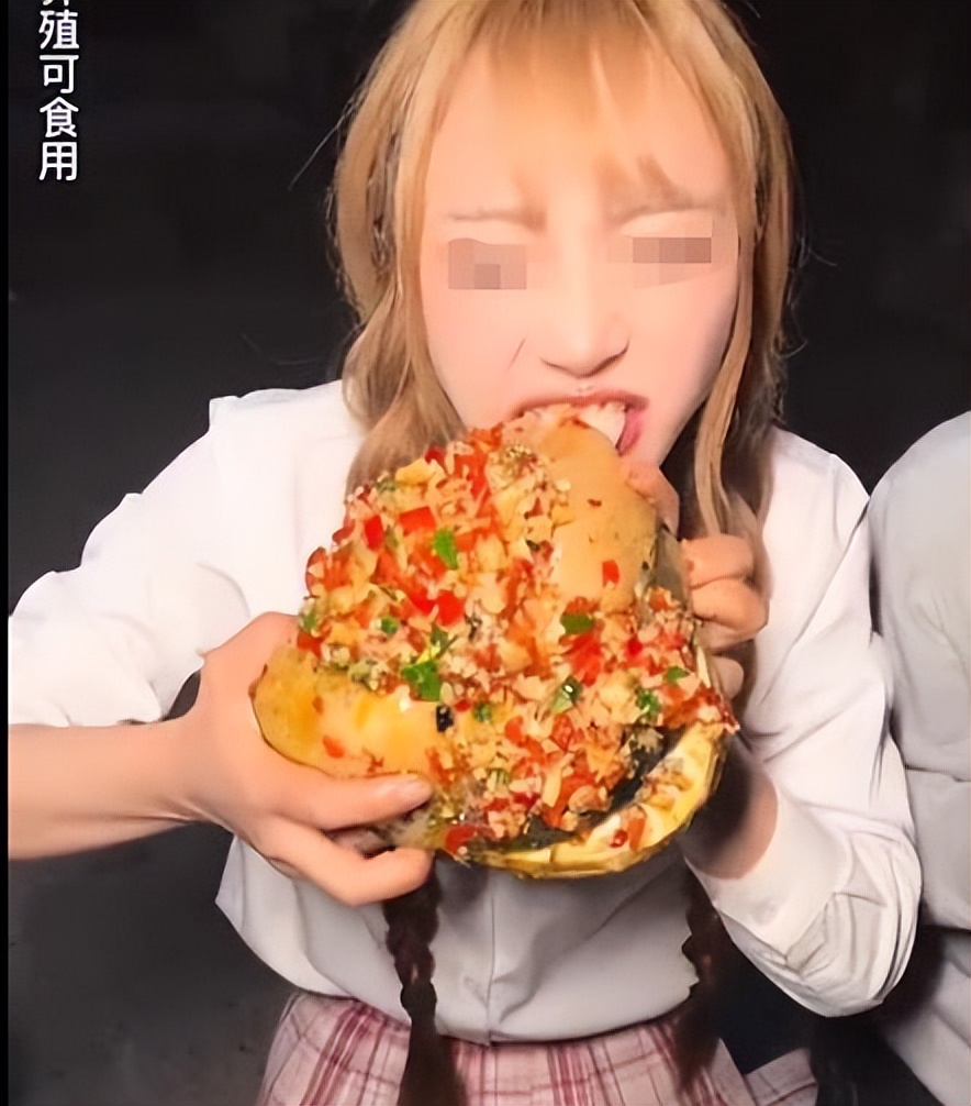 百万网红提子啃食鲨鱼原视频,四川网红提子吃鲨鱼完整视频