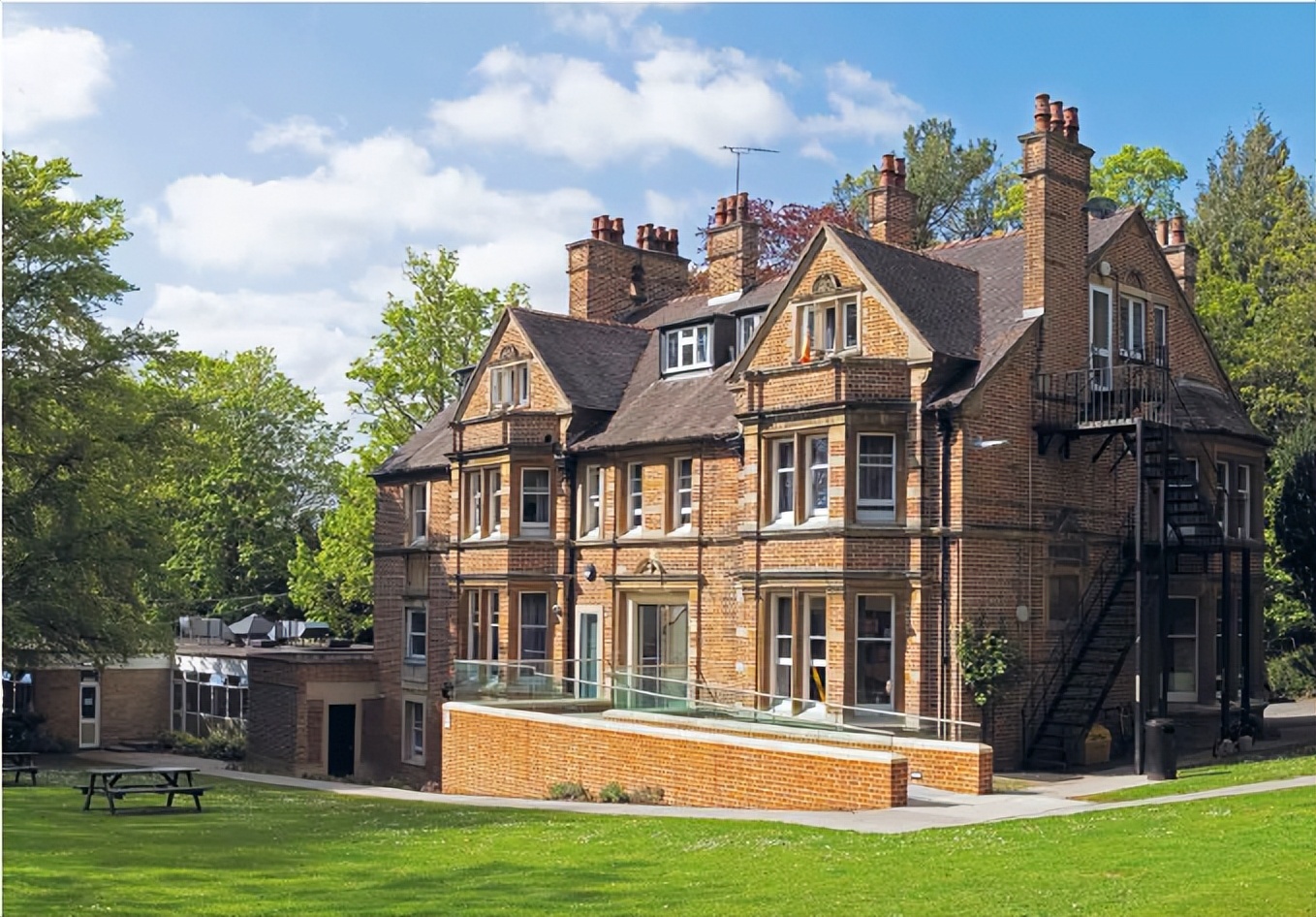 海外低龄留学，EFAcademy海外寄宿高中100%助你斩获大学offer