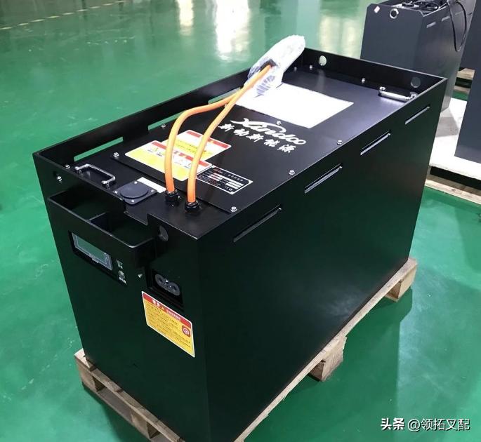 叉车知识大全视频,电动叉车蓄电池更换方法视频讲解