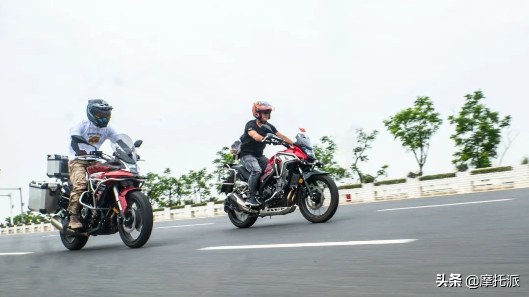 对比评测cb500x,ds525x对比本田cb400x