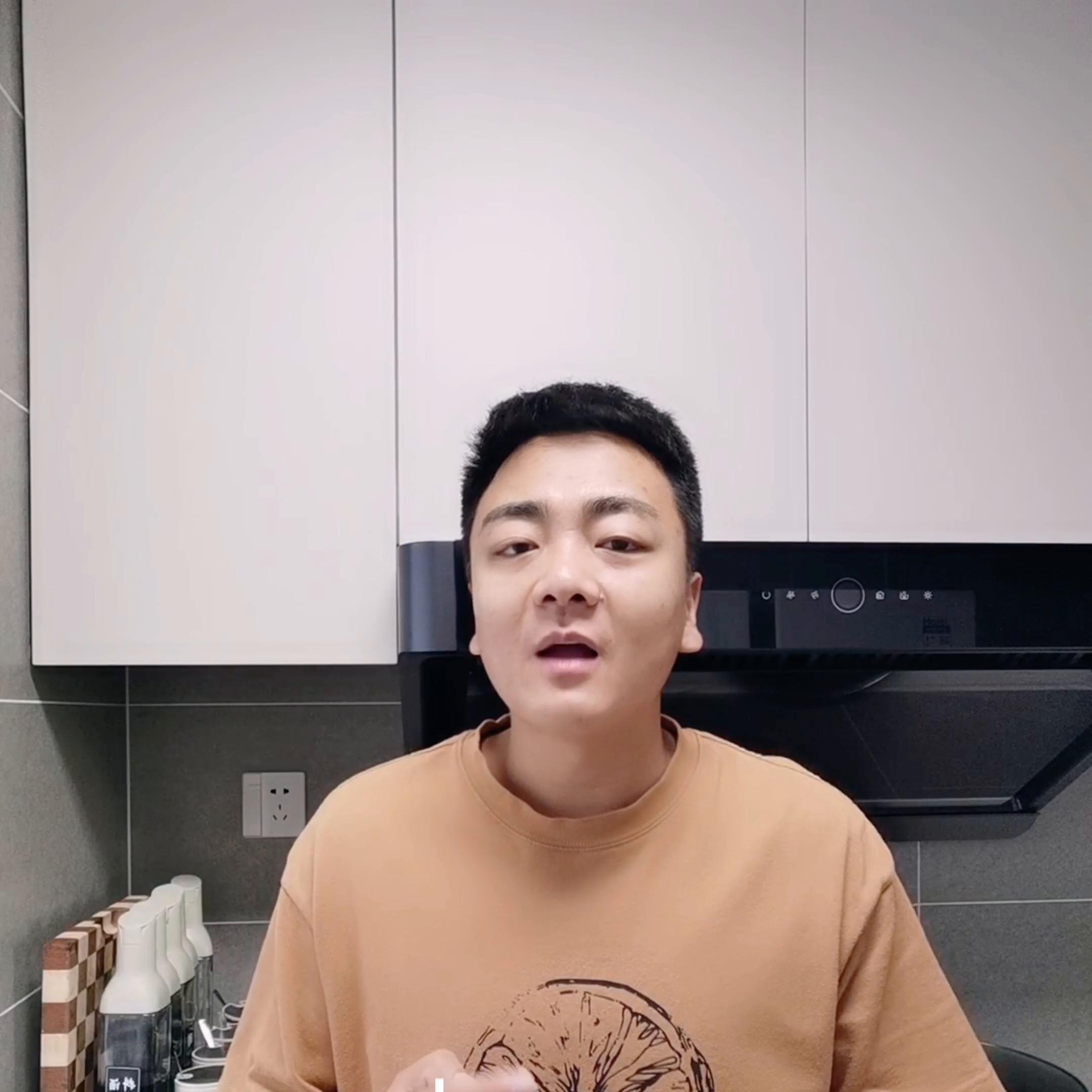 装修电热水器好还是燃气热水器好,家里装修电热水器好还是燃气的好