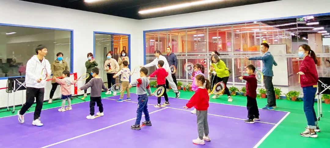 全民健身日健身盛宴点燃运动激情,周末公益养生课