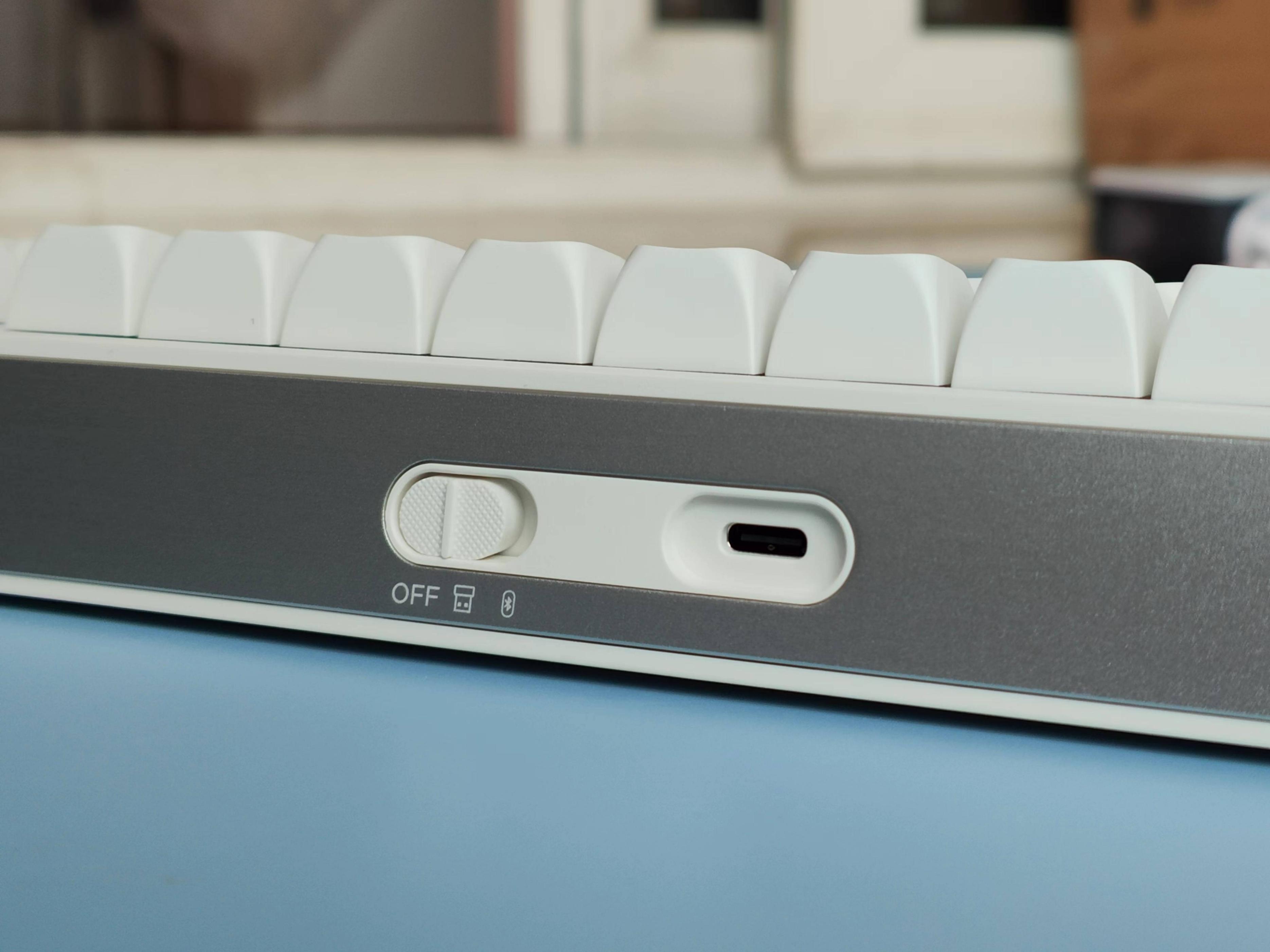 拯救者k7机械键盘2.4接口在哪里,拯救者k7机械键盘