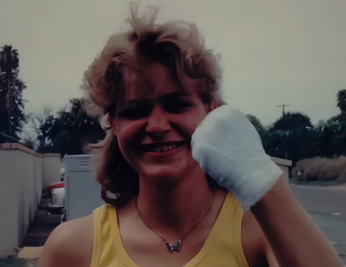 轰动全美！6岁女孩被后爸绑走性侵，被逼结婚沦为脱衣舞娘惨死