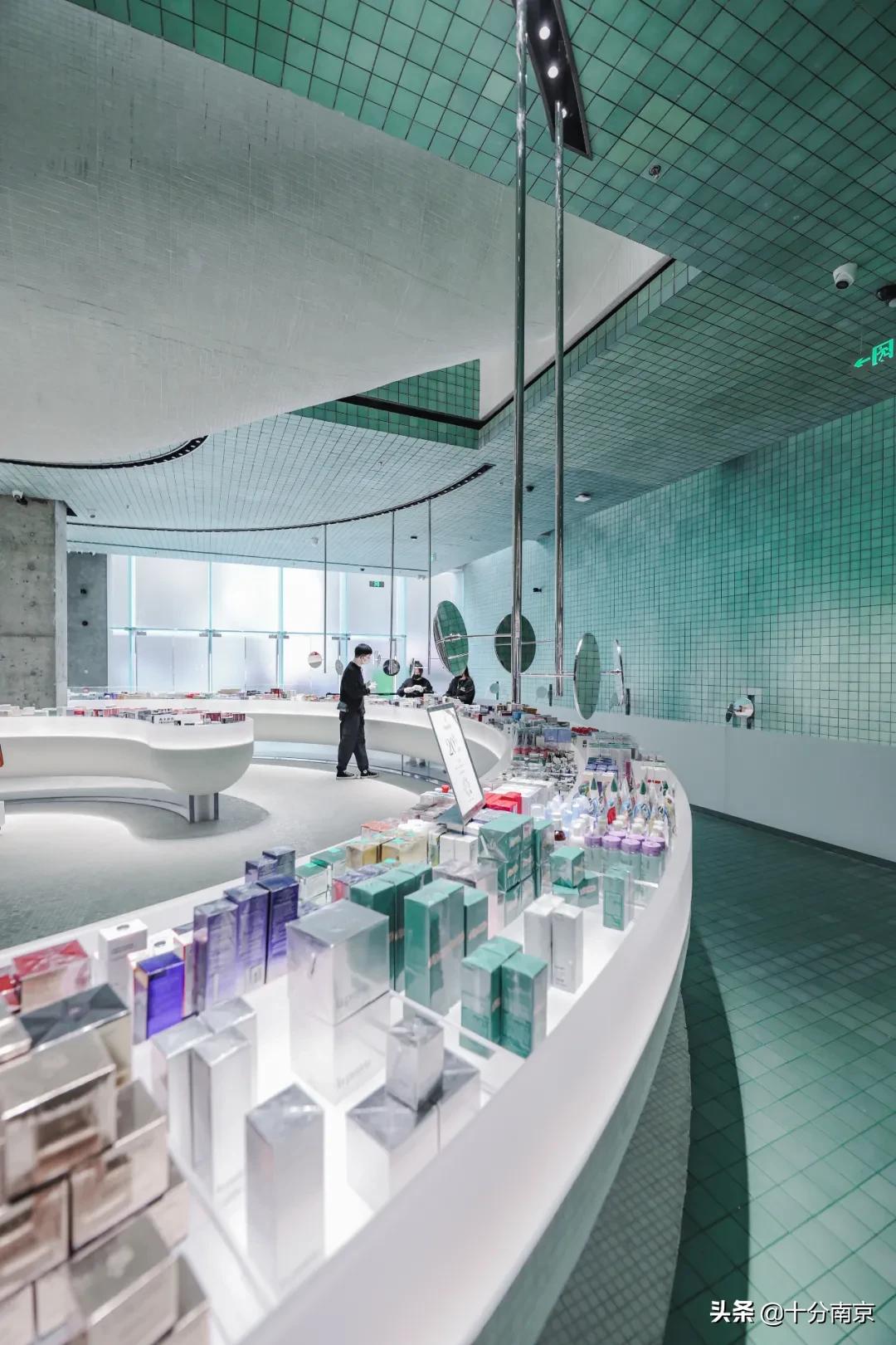 南京有哪些美妆集合店,极光美妆集合店