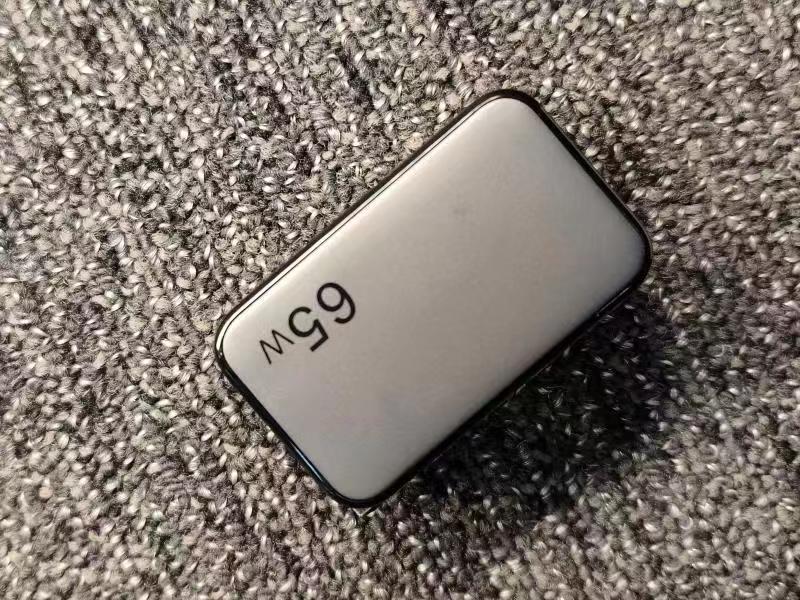 2023年最值得入手的充电宝,耐电且快充手机推荐