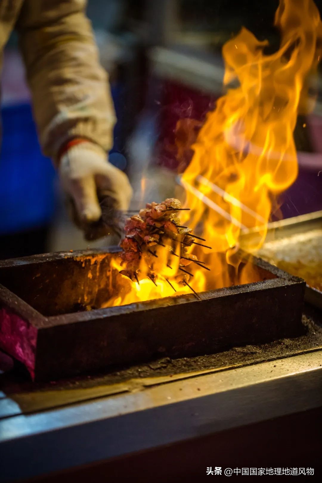 三伏天吃羊肉是种怎么样的体验,三伏天吃羊肉让你大汗淋漓