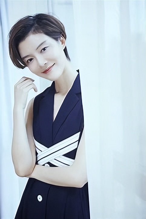 34岁车晓现状,车晓与富商结婚时的车队