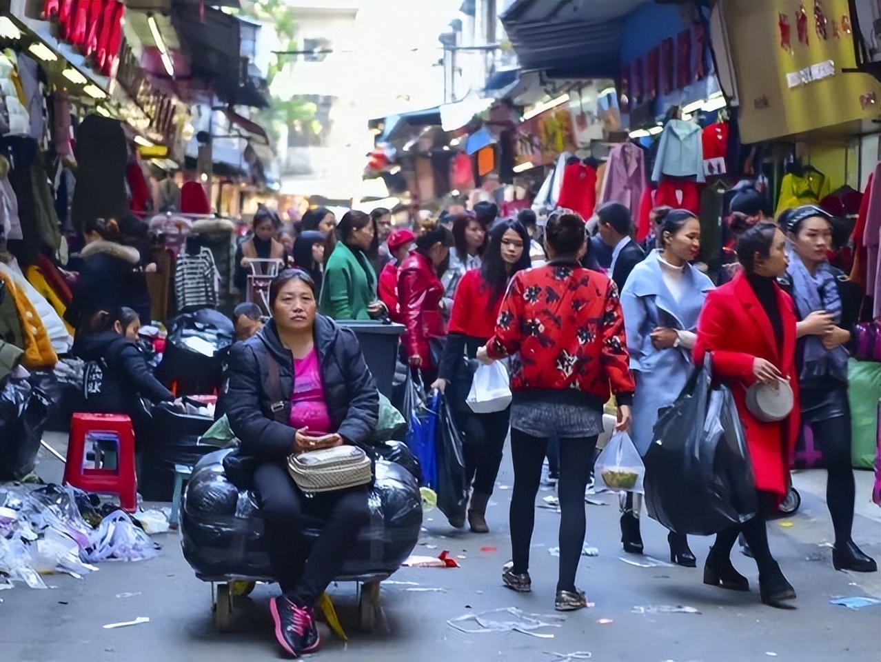 广州有没有服装批发,广州有没有电商批发服装平台