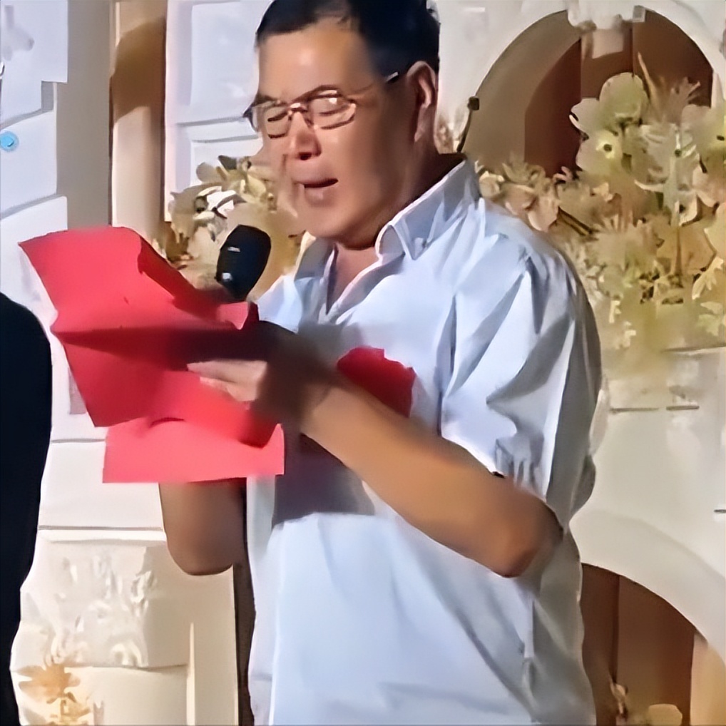 婚礼致辞要不要说自己紧张,婚礼证婚人紧张发抖