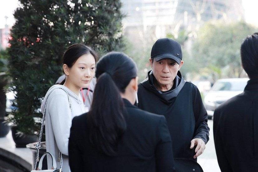 陈婷：19岁爱上导演，为张艺谋生三娃，如今幸福美满