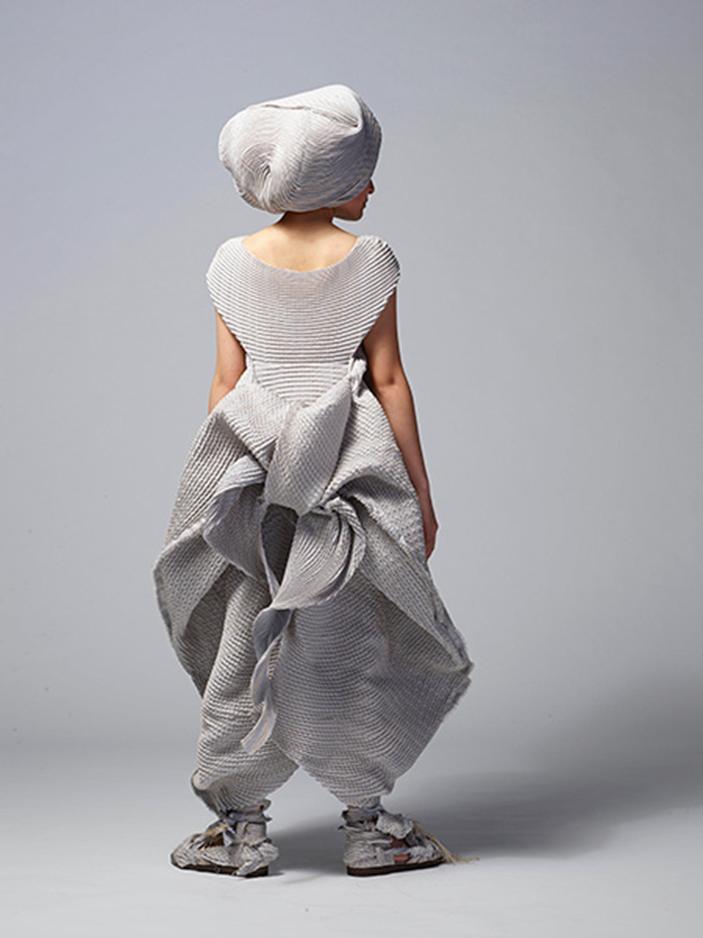 著名设计师三宅生世,三宅一生最好的设计师