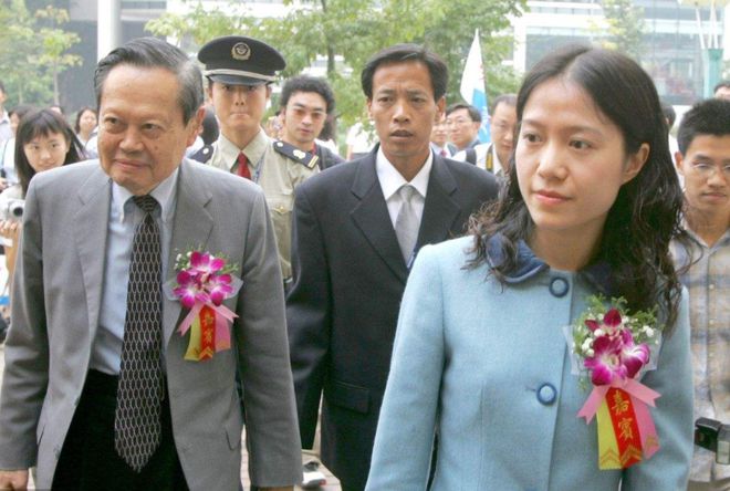 杨振宁翁帆婚姻多少年了,翁帆和杨振宁结婚后悔吗