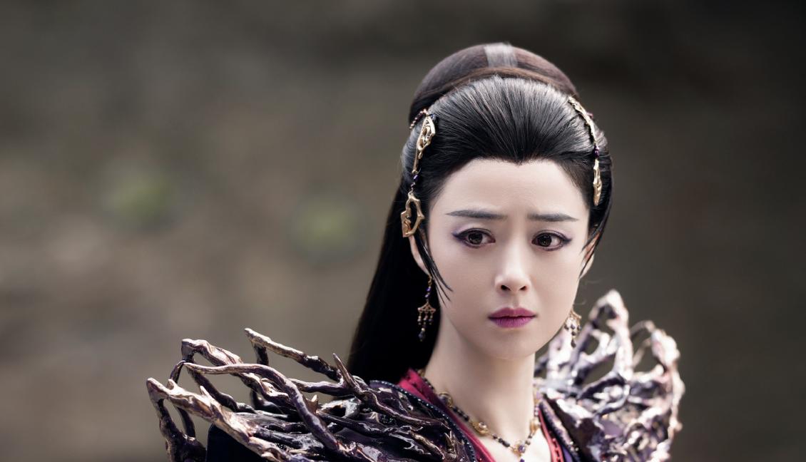 烈焰战胜黑龙,烈焰vs魔龙王