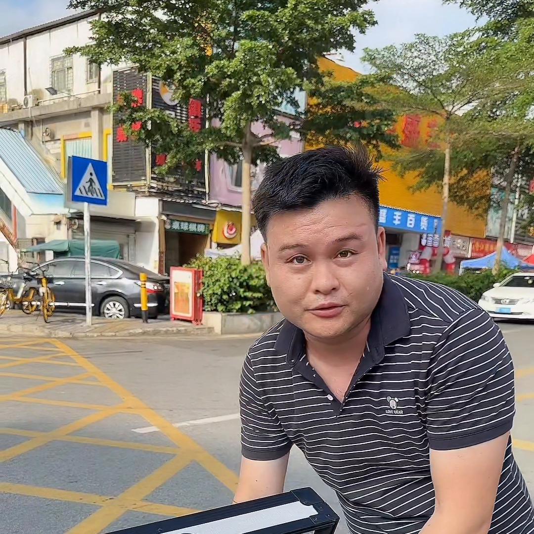 如何做摆地摊贴膜生意,摆摊贴膜怎么赚钱的