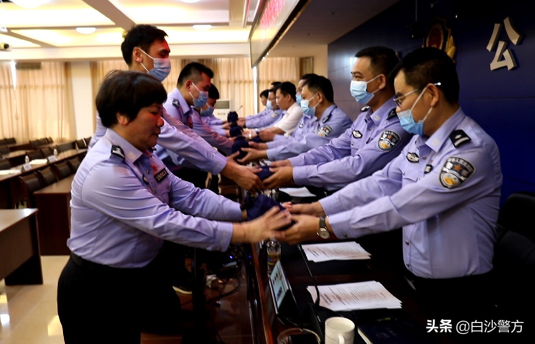 小小应急包,民警配发急救包