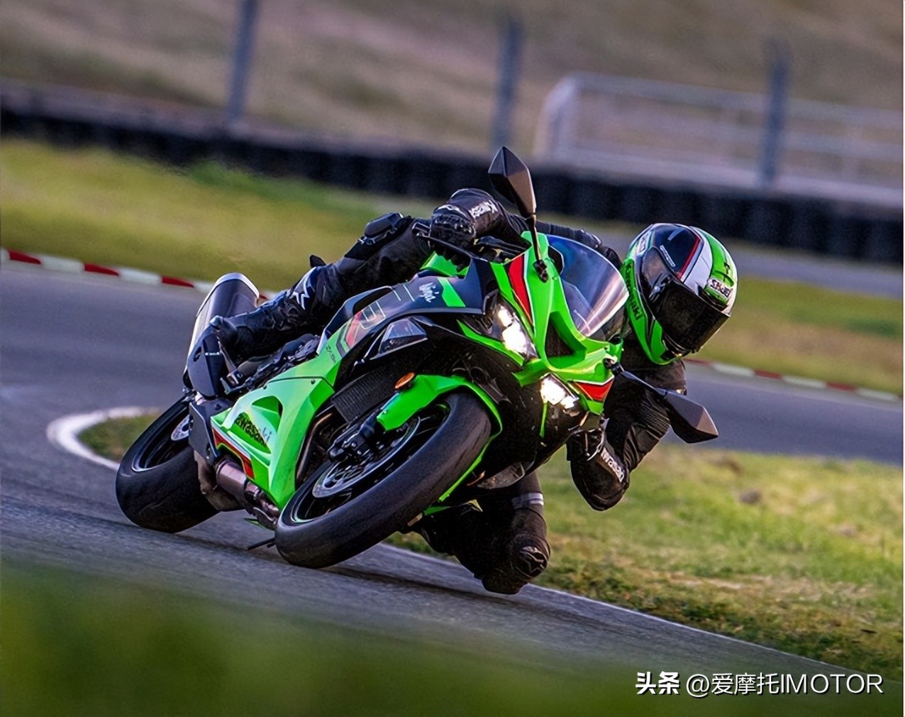 2024款新款川崎zx6r海外,川崎zx6r2024款测评