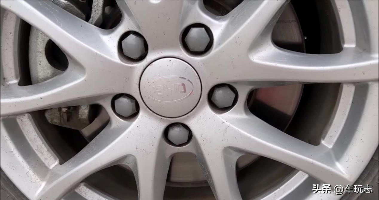 e6比亚迪新能源汽车,纯电动比亚迪e6不容忽视的亮点