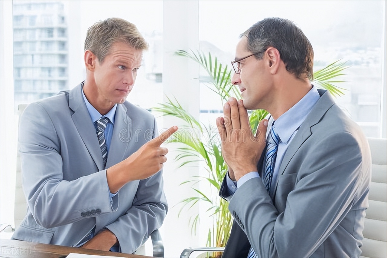 怎样判断领导是否喜欢你,如何判断男领导喜欢你