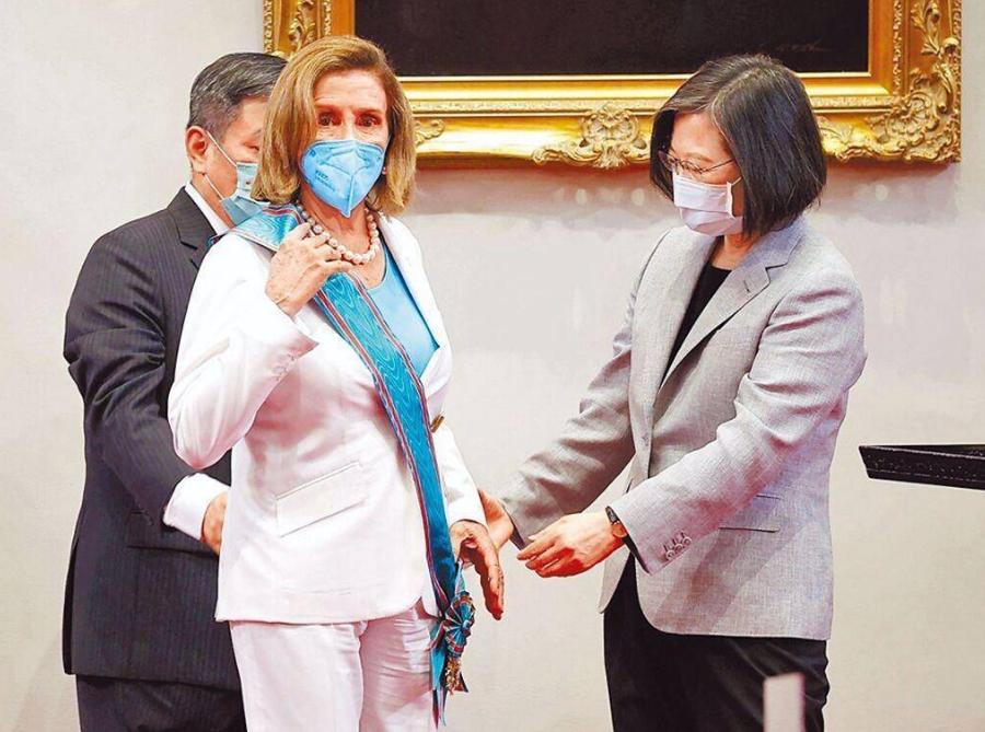 7月4日！两岸出现转折点？大陆宣布台湾新规，蔡英文紧急寻美援助