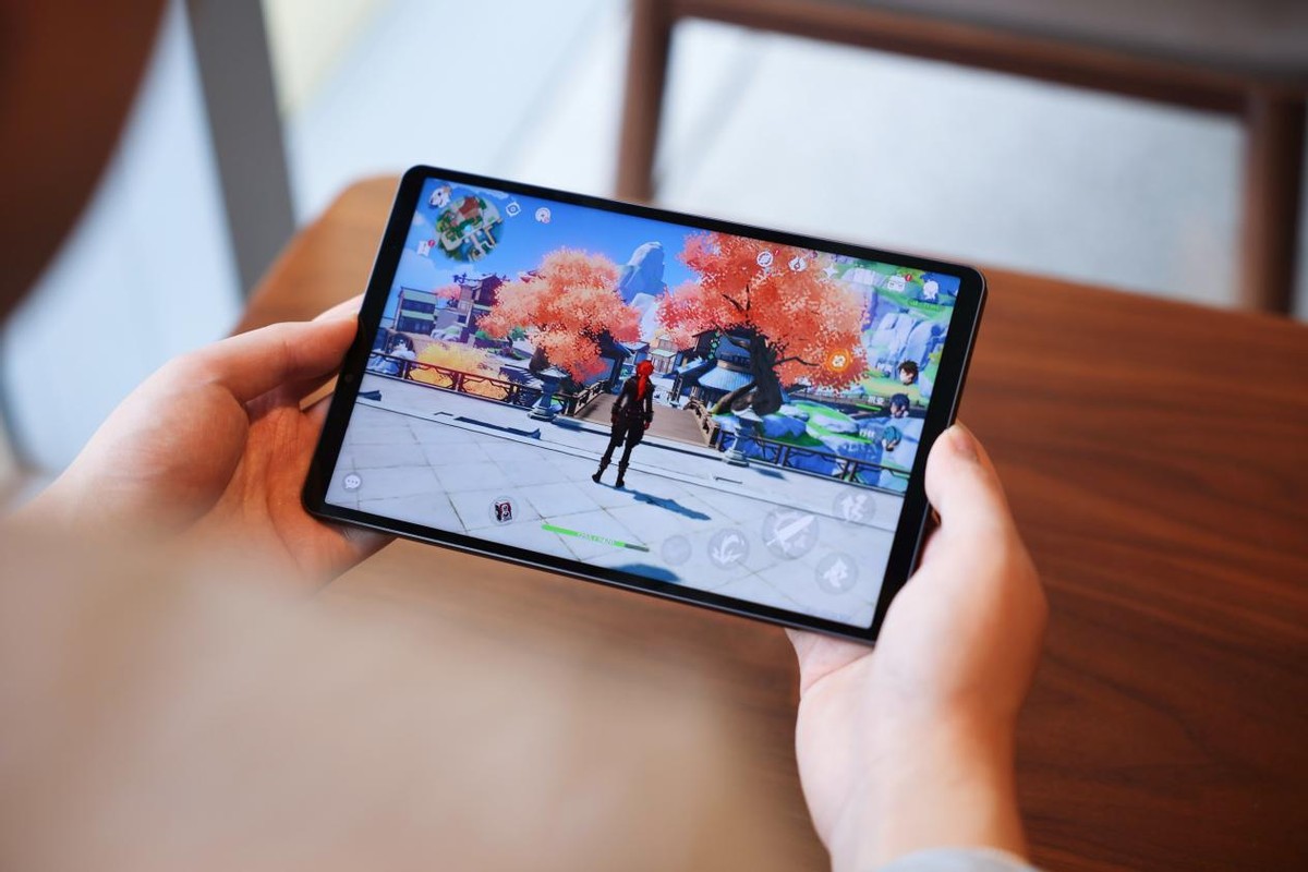 拯救者y700体验,拯救者y700一代平板吃鸡测试